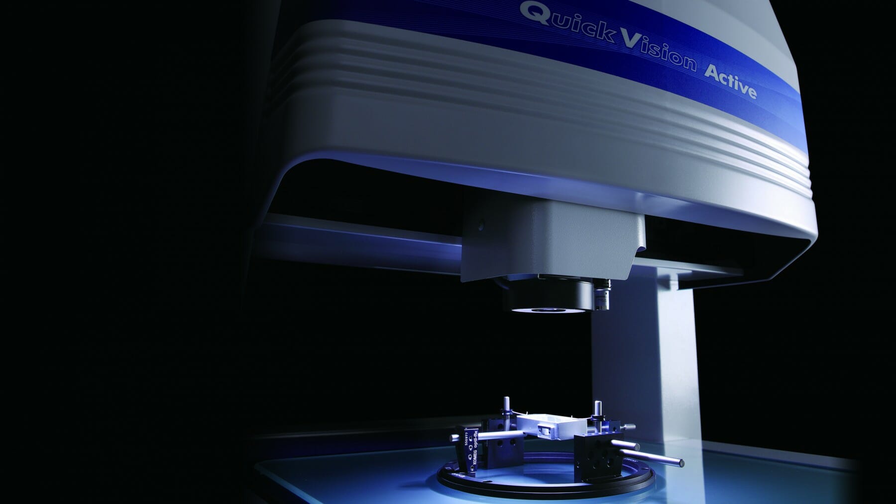 Photo Close-up of Vision Measuring - Photo courtesy of Mitutoyo
